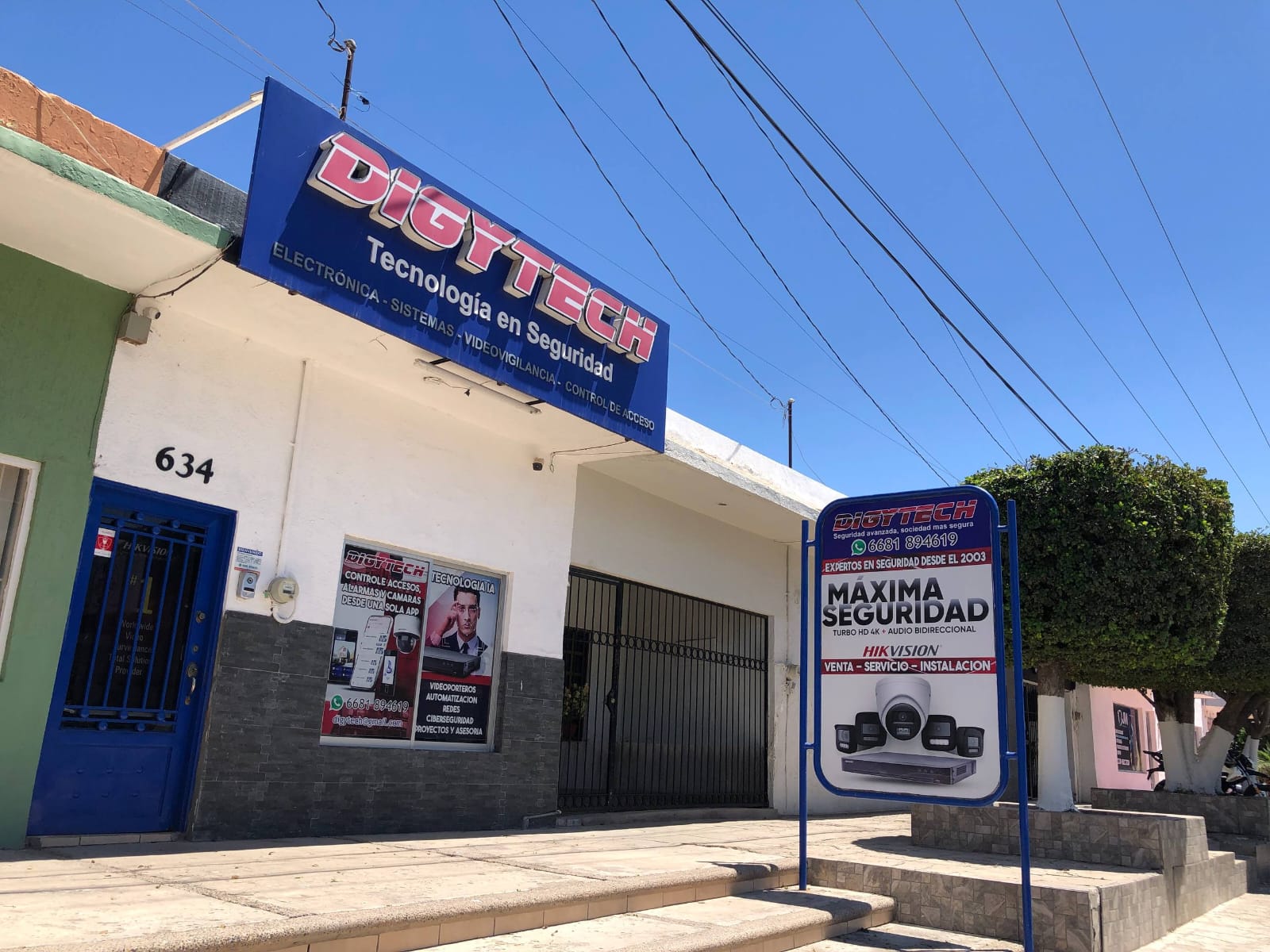Fachada del local comercial de DIGYTECH